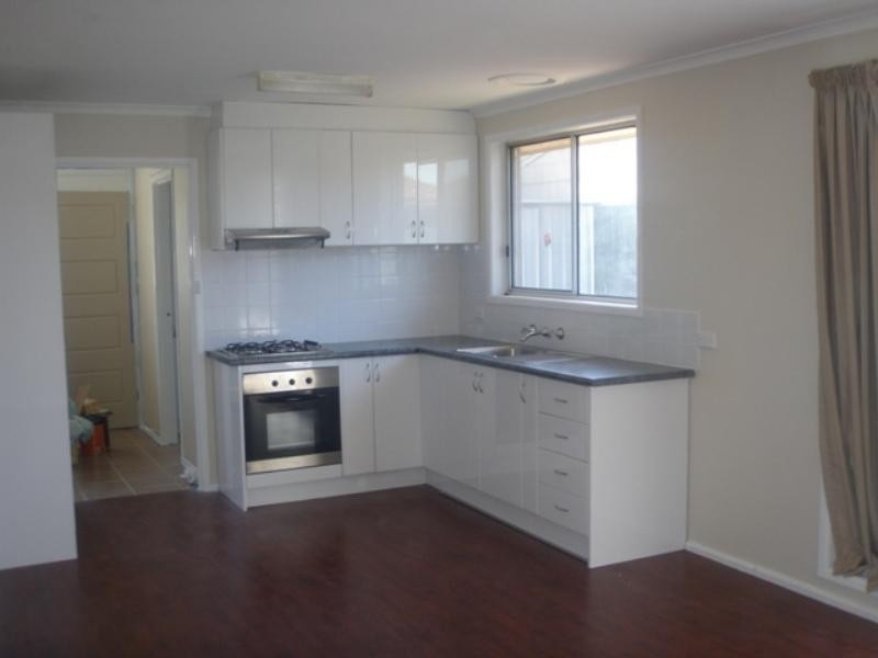 3/8 Casaceli Court, Whittington VIC 3219