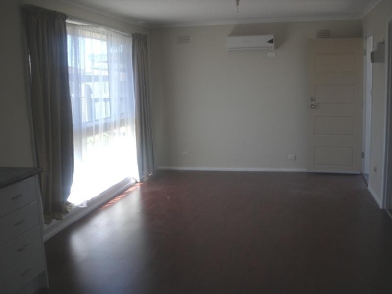 3/8 Casaceli Court, Whittington VIC 3219