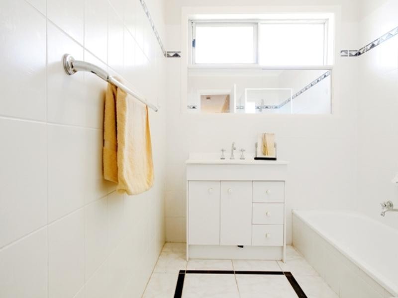 12 Korrumburra Close, Norlane VIC 3214