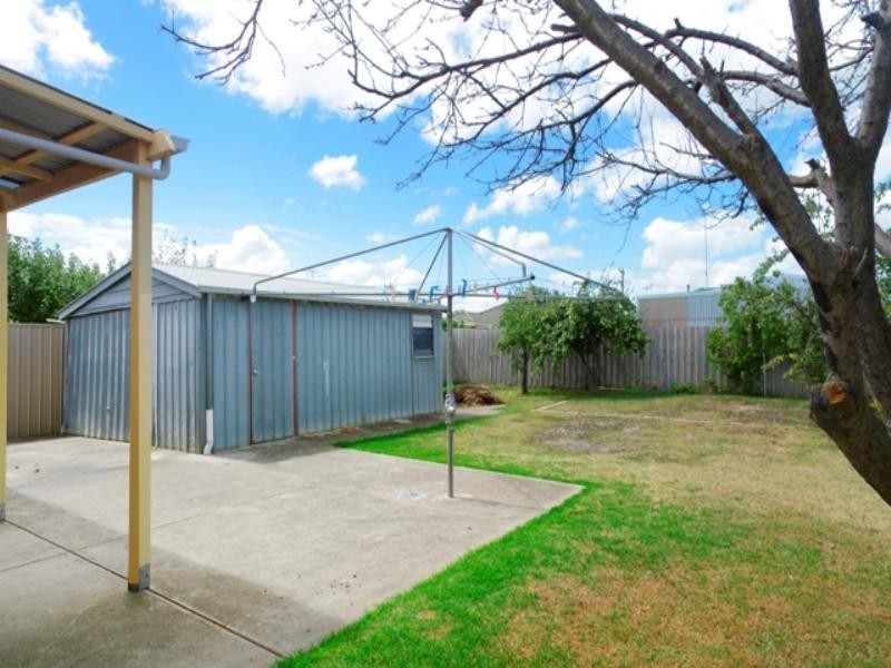 12 Korrumburra Close, Norlane VIC 3214