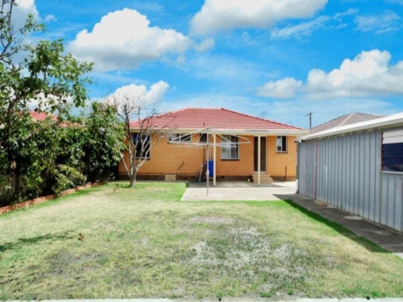 12 Korrumburra Close, Norlane VIC 3214