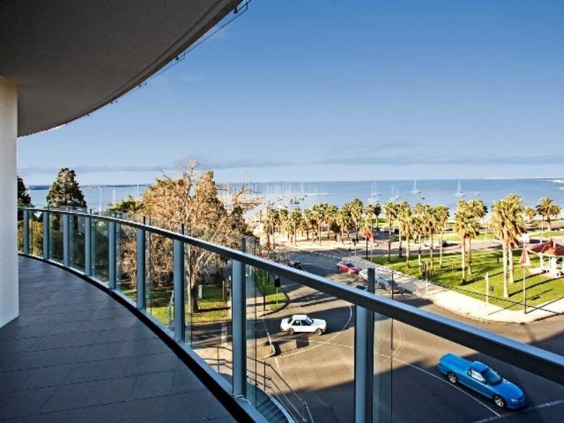 402 Promenade Tower, Geelong VIC 3220