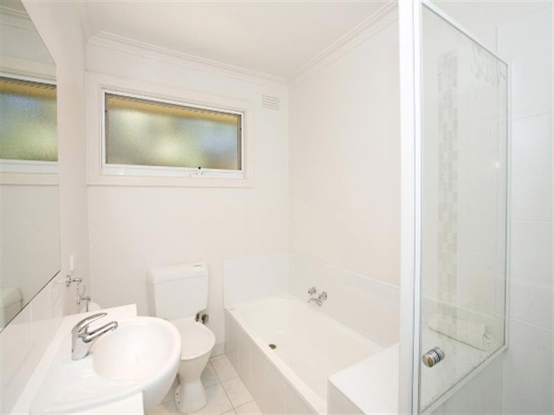 102 South Valley Road, Highton VIC 3216