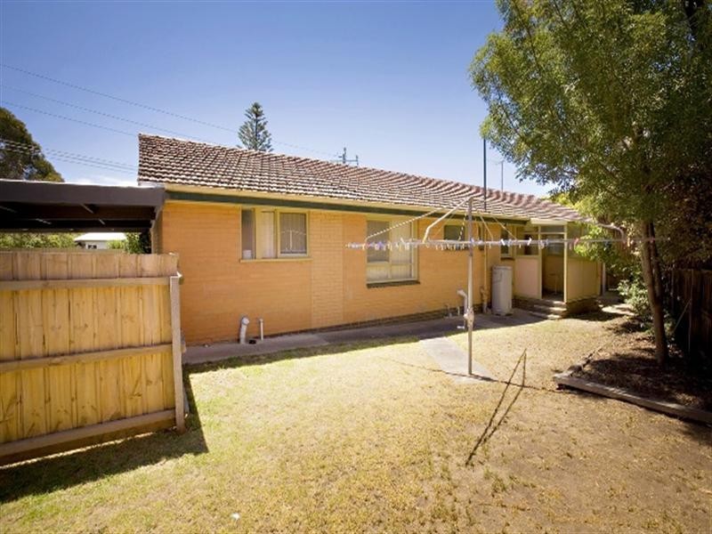 102 South Valley Road, Highton VIC 3216