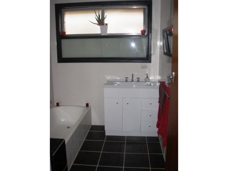 7 Chanel Avenue, Bell Post Hill VIC 3215