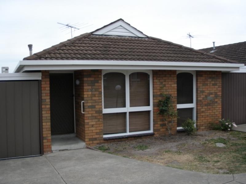 17 Amanda Avenue, Corio VIC 3214