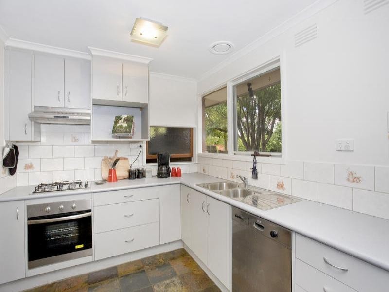 18 Cobham Court, Corio VIC 3214