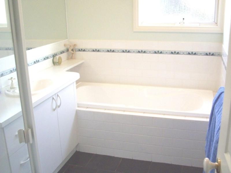 9 Sandtoft Court, Highton VIC 3216