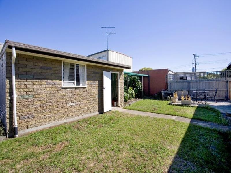 300 Wilsons Road, St Albans Park VIC 3219