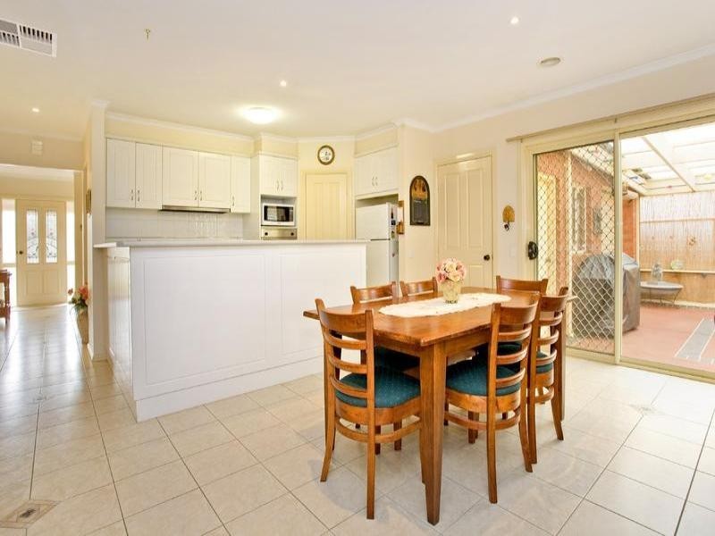 12 Bronte Court, St Albans Park VIC 3219