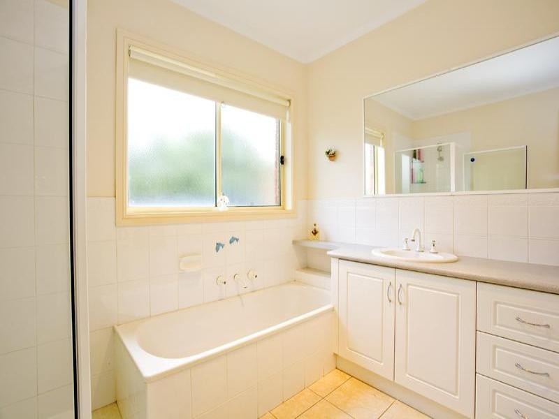 12 Bronte Court, St Albans Park VIC 3219