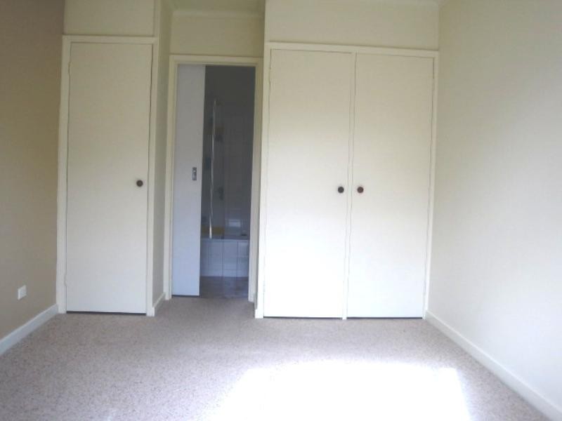 2/1 Sylvan Court, Newtown VIC 3220