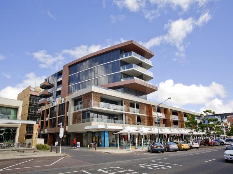 207/6-8 Eastern Beach Road, Geelong VIC 3220