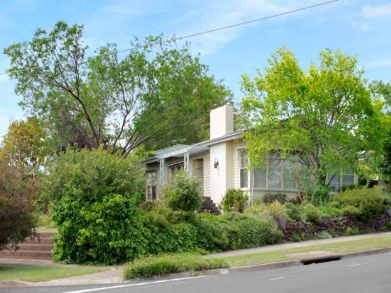 7 Roberts Road, Belmont VIC 3216