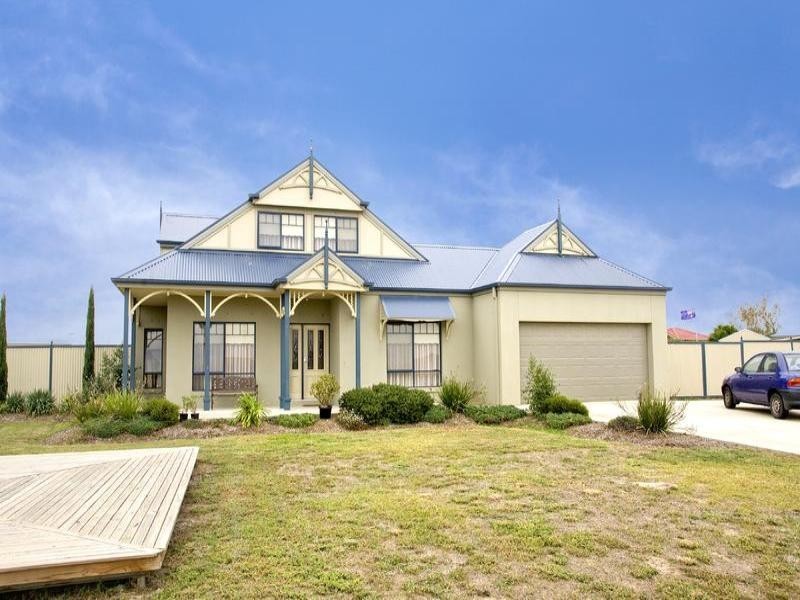 23-25 Birchwood Drive, St Albans Park VIC 3219