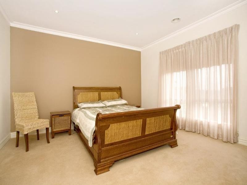 23-25 Birchwood Drive, St Albans Park VIC 3219