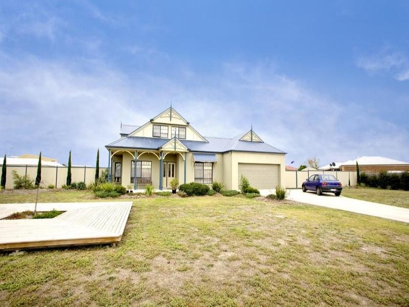 23-25 Birchwood Drive, St Albans Park VIC 3219