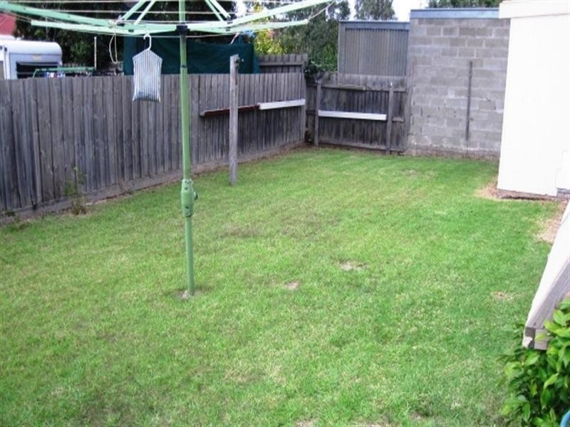 27 Highview Parade, Hamlyn Heights VIC 3215