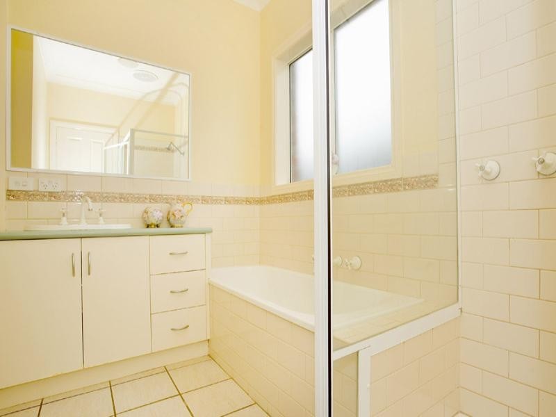 87 Ghazeepore Road, Waurn Ponds VIC 3216