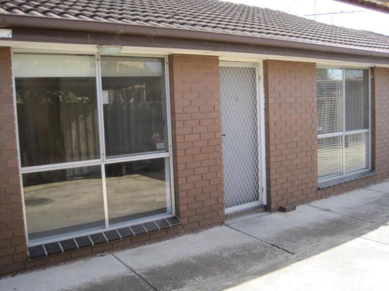 3/10 Oliver Street, Manifold Heights VIC 3218