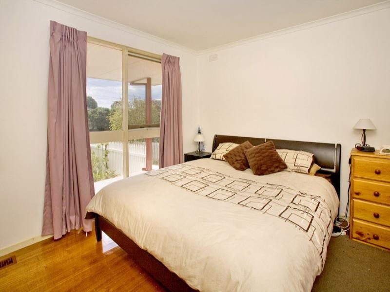 1/9 Konrads Crescent, Highton VIC 3216