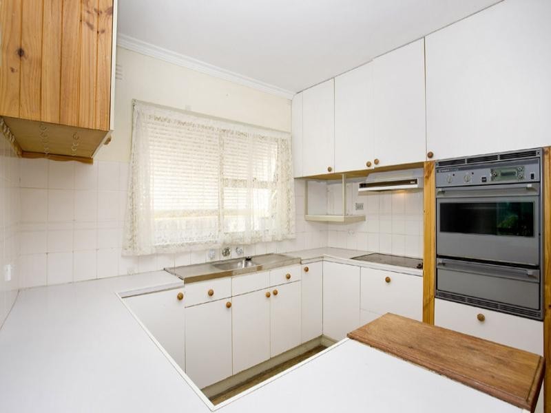 9 Derby Road, Herne Hill VIC 3218