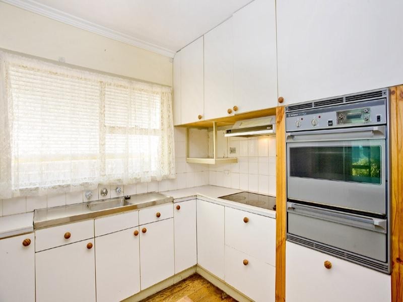 9 Derby Road, Herne Hill VIC 3218