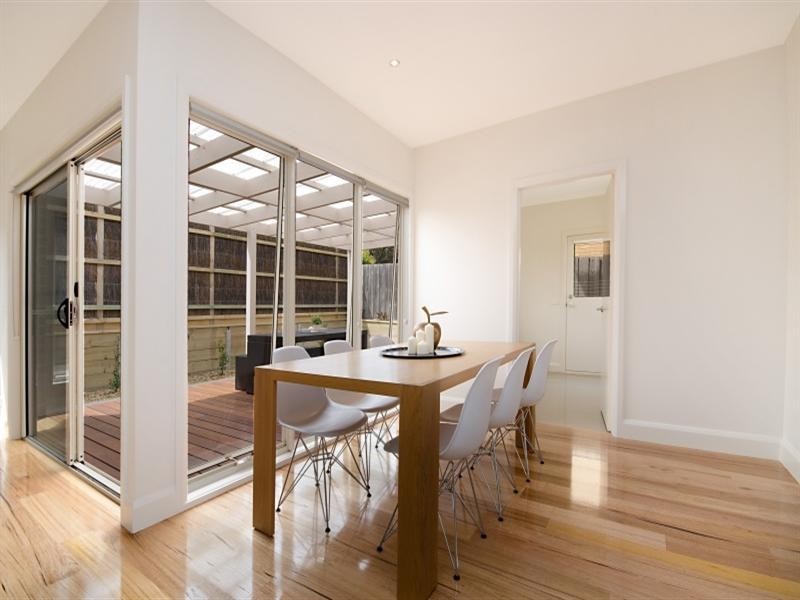 1/14 Fairmont Road, Newtown VIC 3220