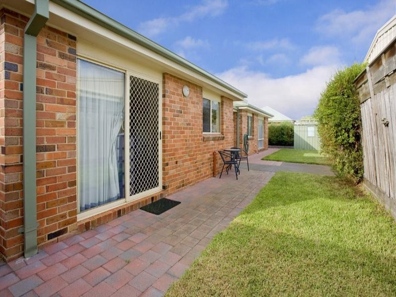 14/15 Thompson Street, Whittington VIC 3219