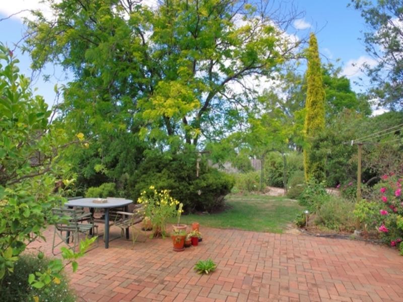 13 Alkoomi Avenue, Hamlyn Heights VIC 3215