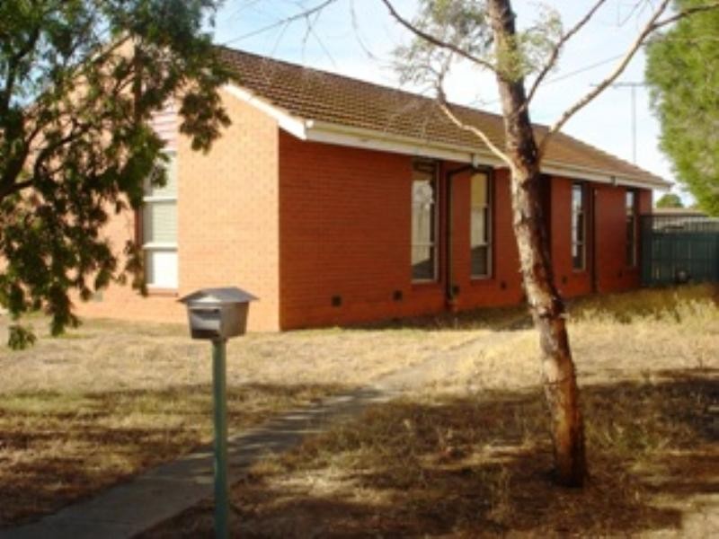 33 Carmarthen Drive, Corio VIC 3214