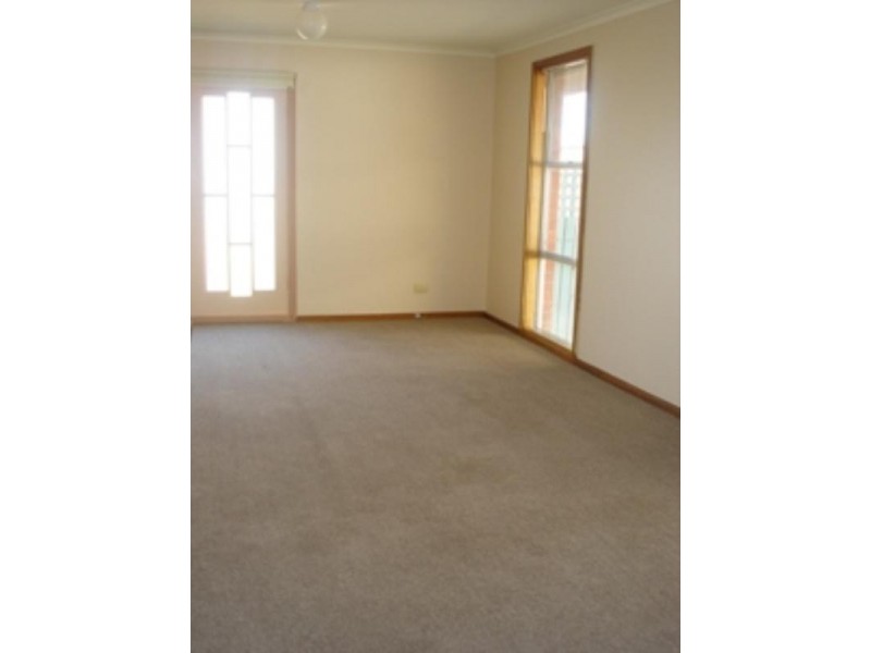 33 Carmarthen Drive, Corio VIC 3214