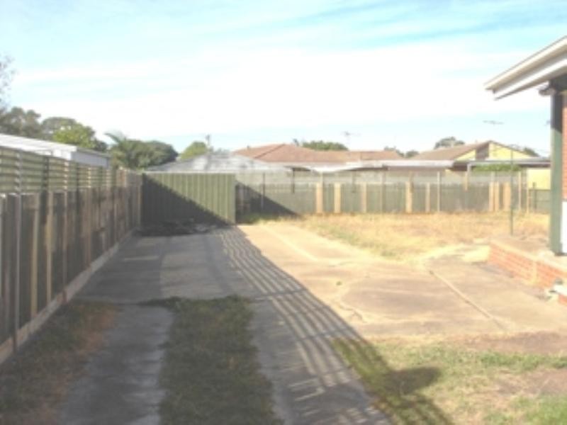 33 Carmarthen Drive, Corio VIC 3214