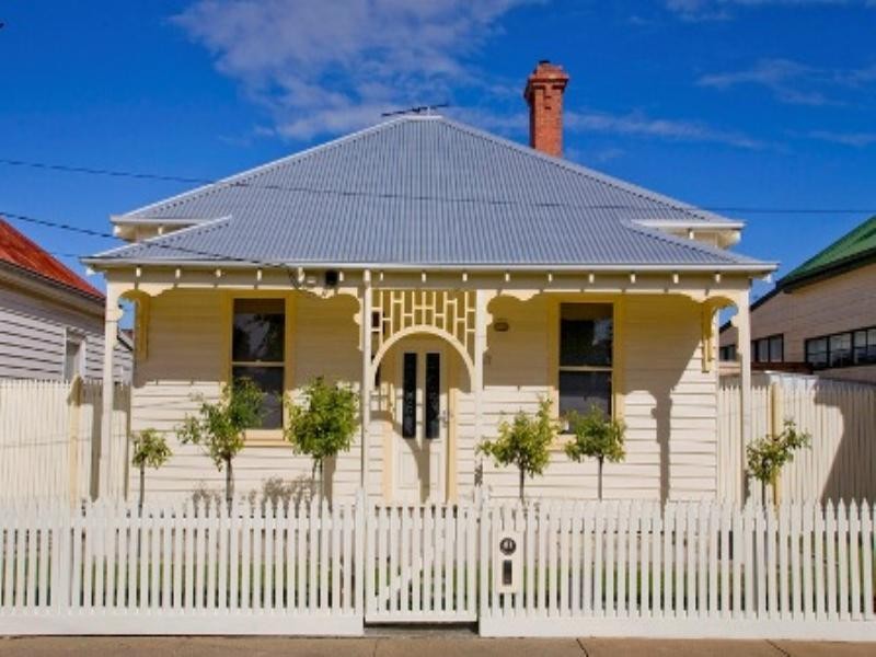 67 Saffron Street, Newtown VIC 3220