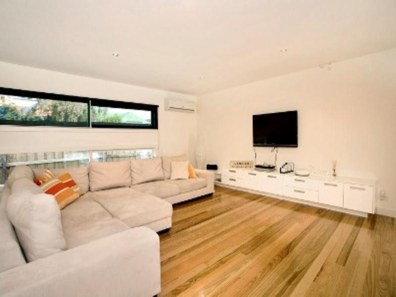 67 Saffron Street, Newtown VIC 3220