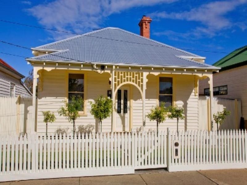 67 Saffron Street, Newtown VIC 3220