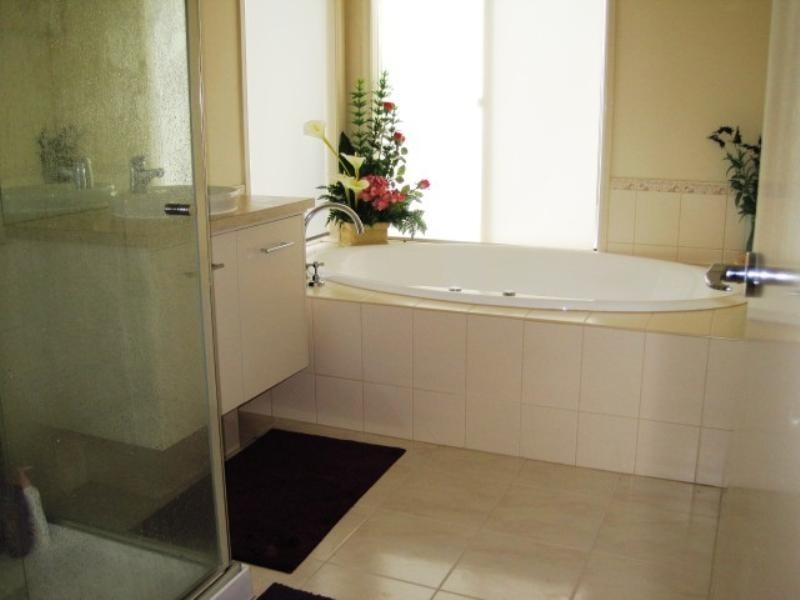 3 Thwaits Close, Highton VIC 3216