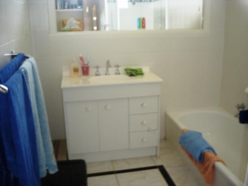 12 Korrumburra Close, Norlane VIC 3214