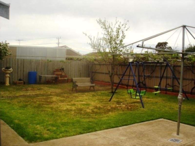 12 Korrumburra Close, Norlane VIC 3214