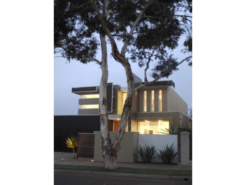 23 Mercer Parade, Newtown VIC 3220