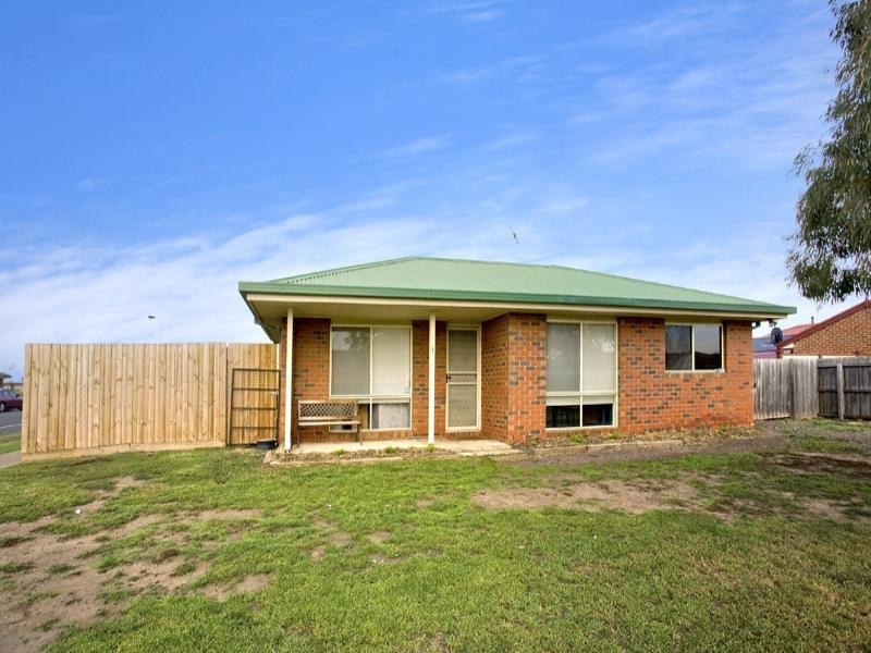 1 Templeton Court, St Albans Park VIC 3219