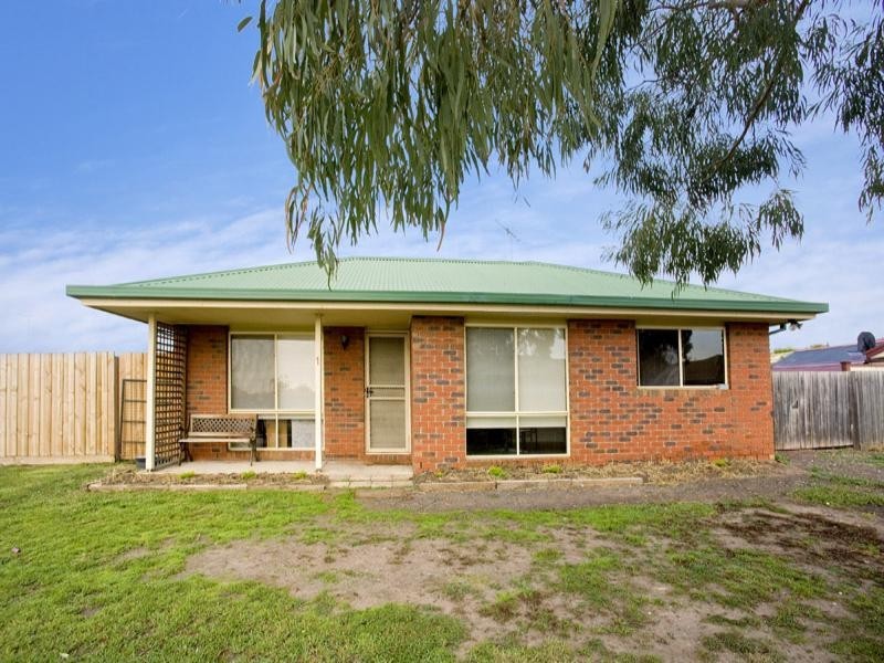 1 Templeton Court, St Albans Park VIC 3219
