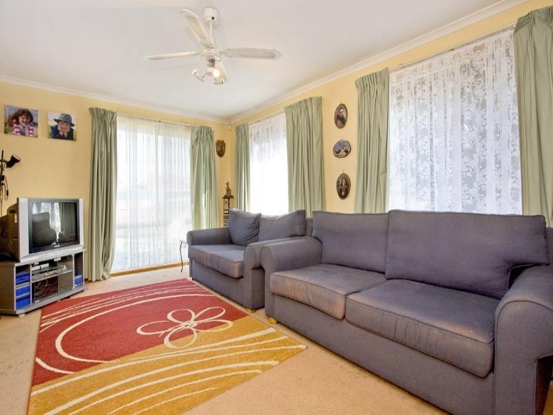 6 Orbit Drive, Whittington VIC 3219