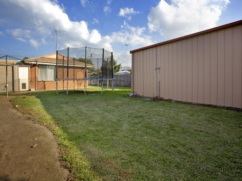 6 Orbit Drive, Whittington VIC 3219