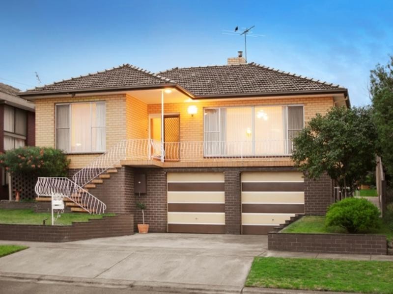 24 Acacia Street, Hamlyn Heights VIC 3215