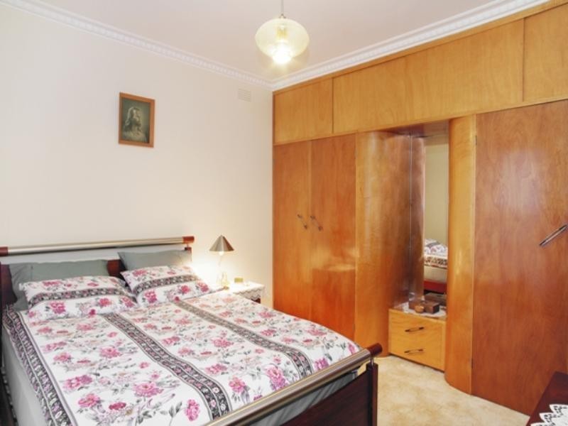 24 Acacia Street, Hamlyn Heights VIC 3215