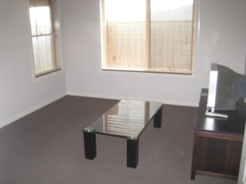 10 Cedarville Close, Highton VIC 3216