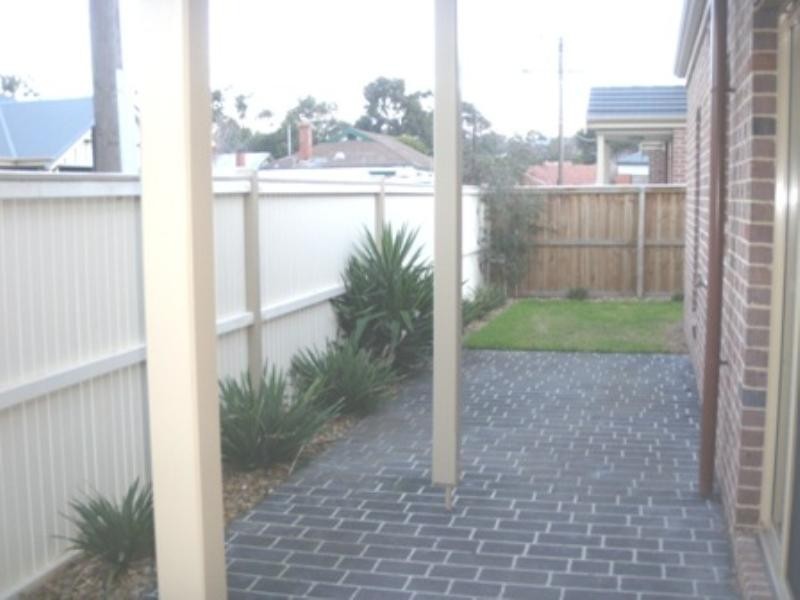 4 Silk Avenue, Manifold Heights VIC 3218