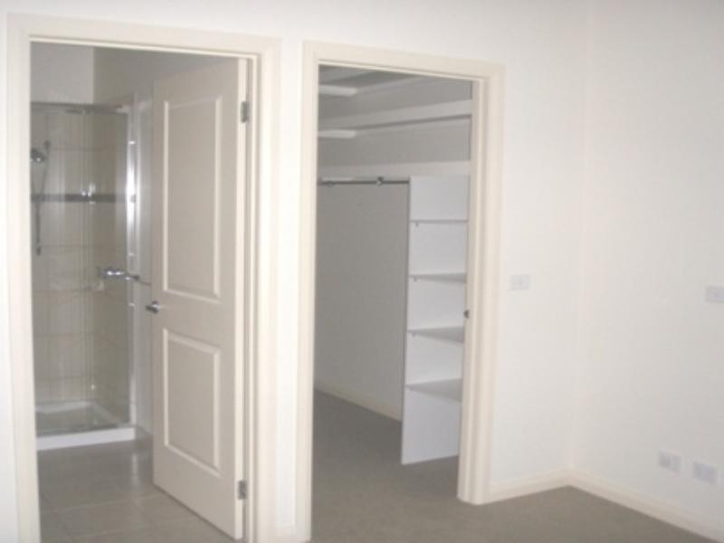 4 Silk Avenue, Manifold Heights VIC 3218