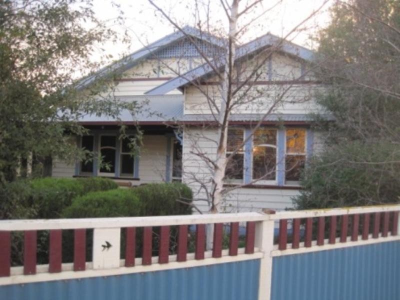 50 St Albans Road, East Geelong VIC 3219